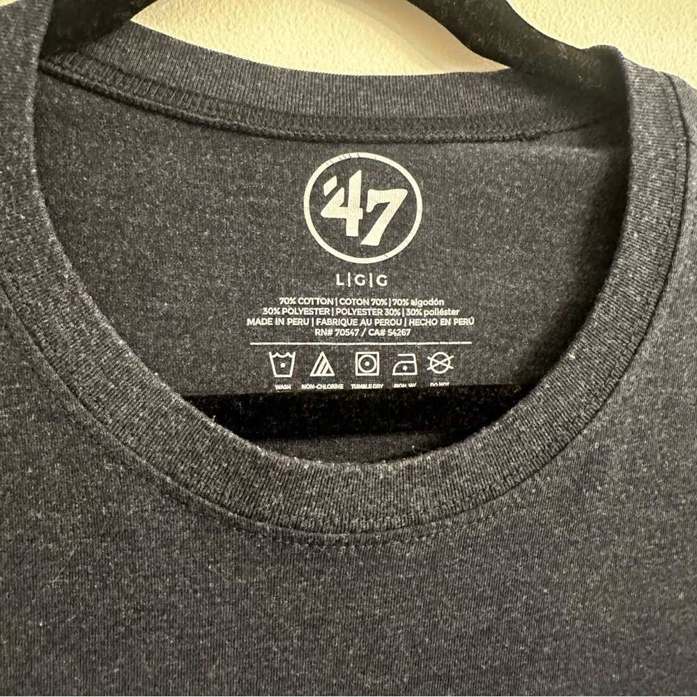 47 Tennessee Titans T-shirt Tee Unisex Men’s Large Navy Blue Long Sleeve TN NFL - Picture 3 of 8